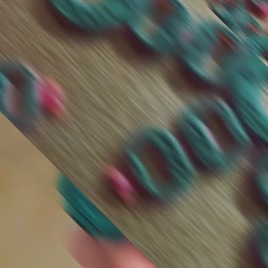 Hyper Hopper von Yinq3D: zusammendrücken, fallen lassen – nicht werfen – und wieder auffangen. Video-Anleitung mit Texteinblendungen.